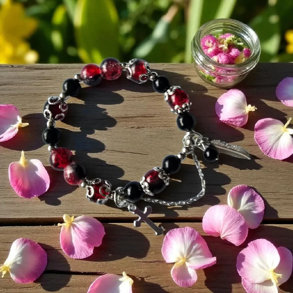 Black and Red Beaded Elastic Bracelet with Silver‎ Charms